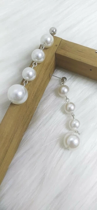 Beautiful White Pearl Earring Will Give You Perfect LLook. uploaded by Divine Ethnics on 7/20/2022