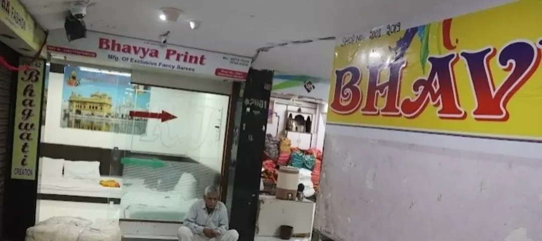 Shop Store Images of Bhavya Print