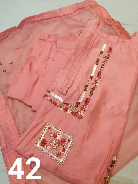 Maslin hand work kurti with pant and fancy dupptta  uploaded by business on 7/22/2022