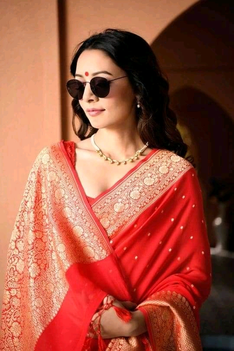 Post image Banarasi silk semi georgette chiffon saree.
.........................

Whatsapp. +918081827831
