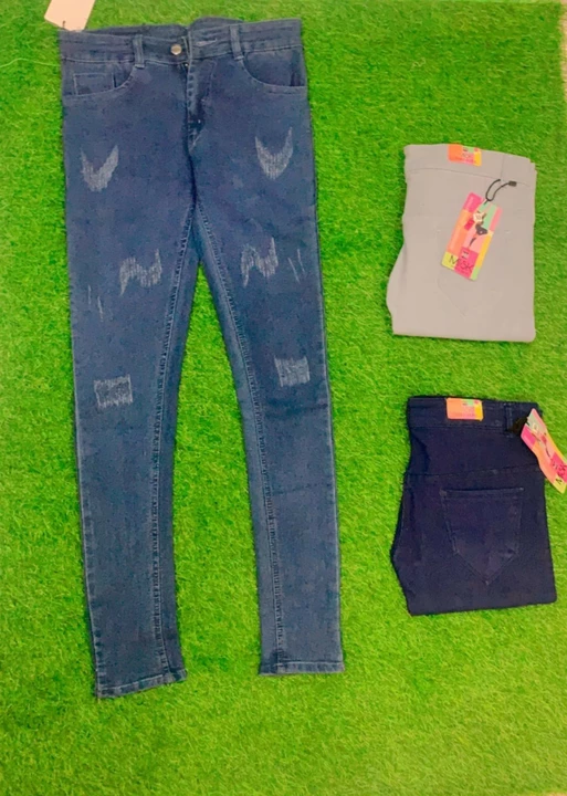 Fashionable girls jeans uploaded by Misk jeans on 7/25/2022