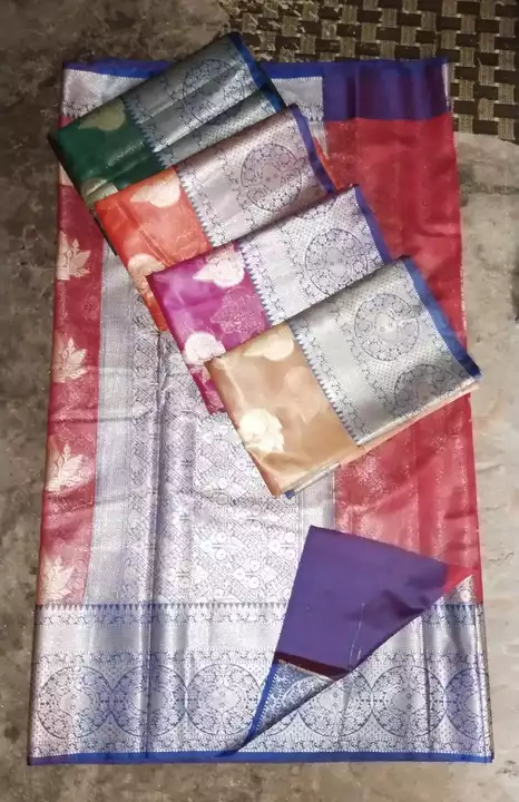 Banarsi tissue saree silver zari with scurt border uploaded by Taha Textile on 7/25/2022