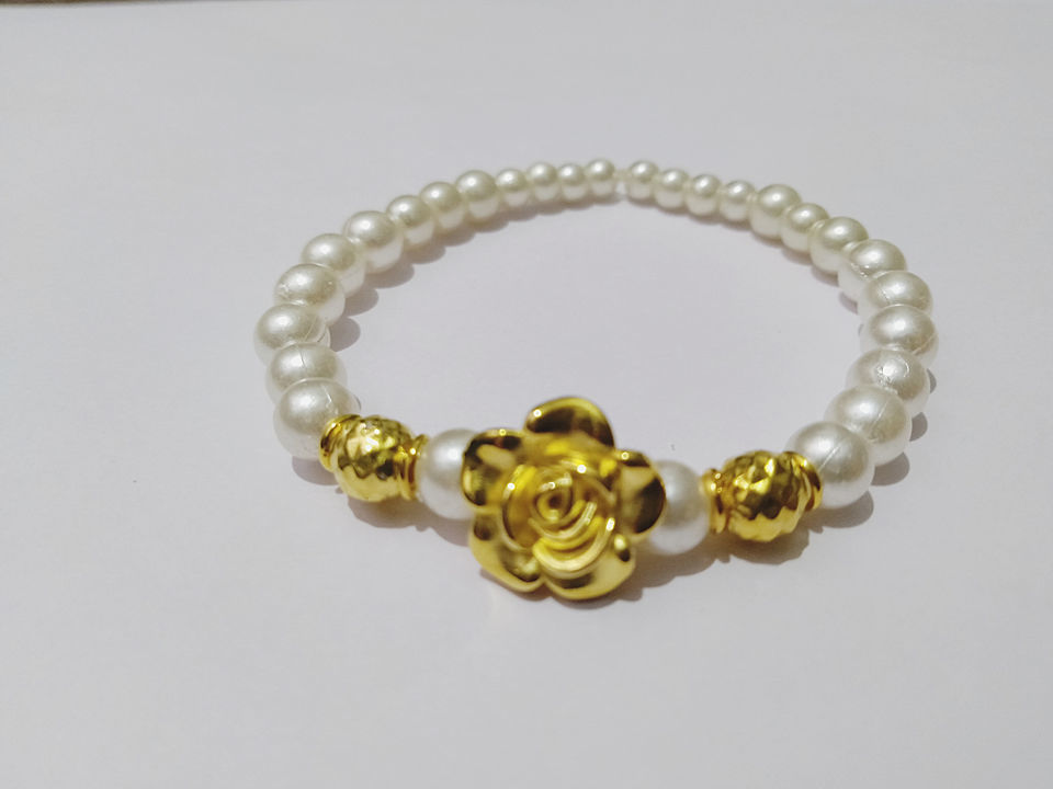 Simple rose bracelet uploaded by business on 11/18/2020
