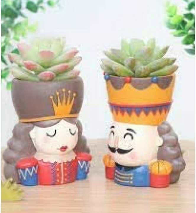 Resin King Queen Planter uploaded by business on 11/18/2020