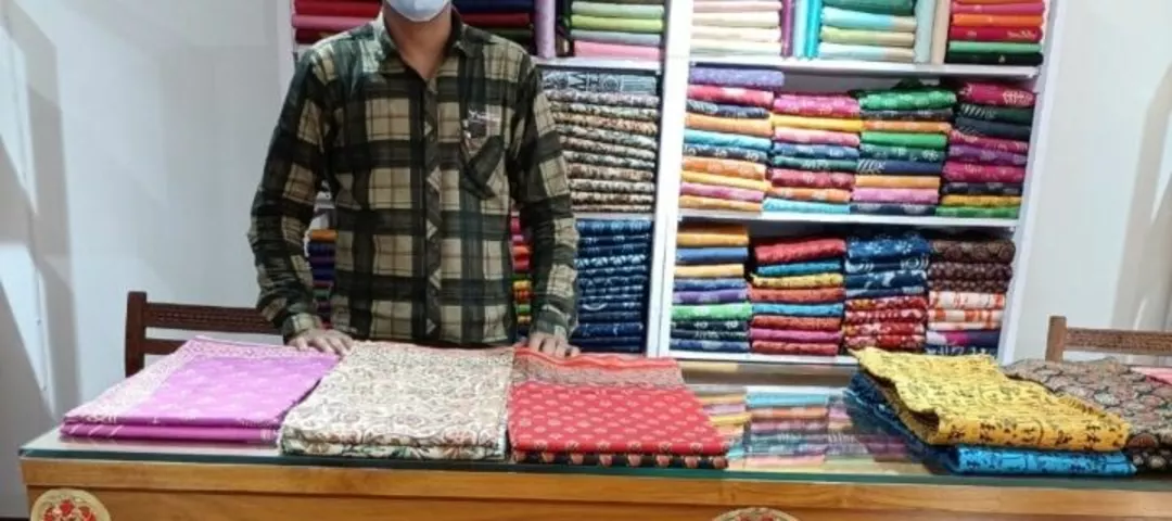 Factory Store Images of Azmat handloom saree