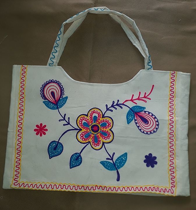 Shopping bag without jipar with lining frant side work  uploaded by Kantilal chudasama  on 11/19/2020