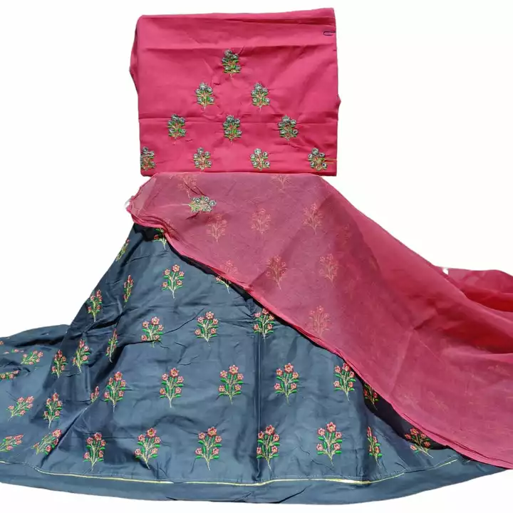 Post image Jaam Cotton rajputi dress thread work, contrast Jod Odni pallu buttaSize 2.3 approx Rate 790*Free shipping*