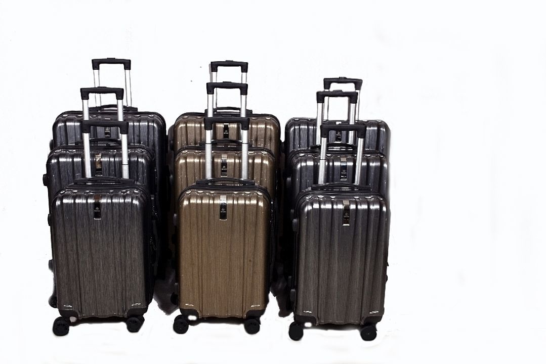 The 3pc set small medium and large of 360° spinner hard shell polycarbonate trolley suitcase  uploaded by Shree Salasar Exim on 11/19/2020