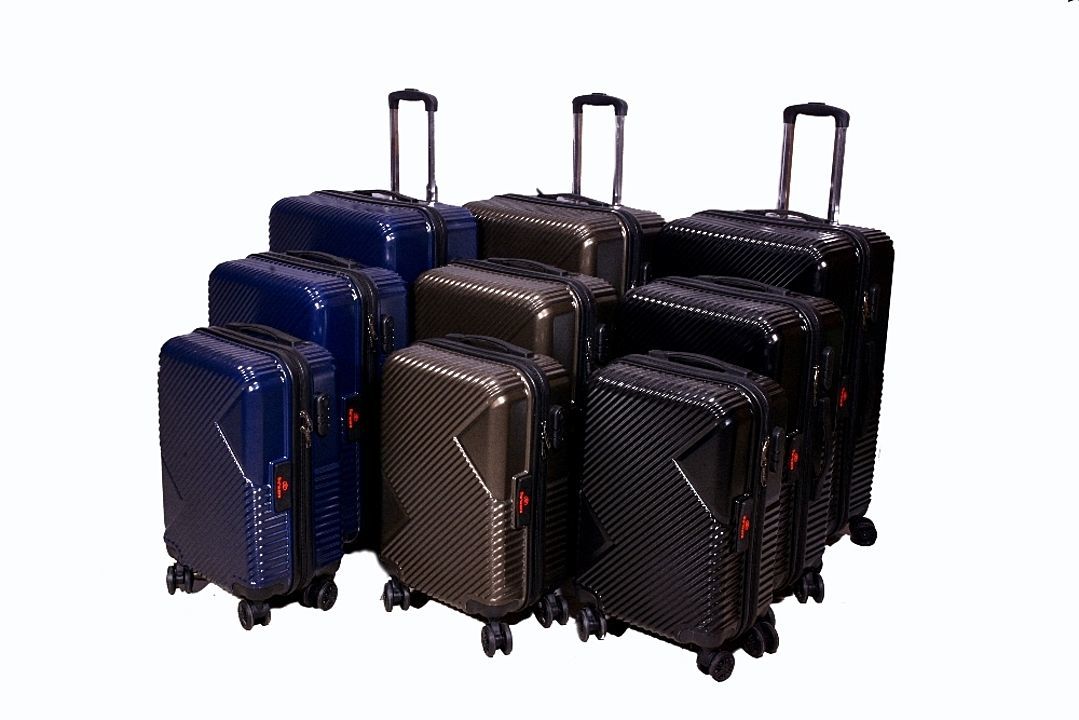 The 3pc set small medium and large of 360° spinner hard shell polycarbonate trolley suitcase uploaded by business on 11/19/2020