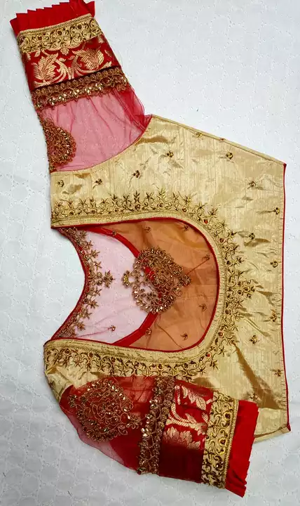 Bridal Kundan work padded blouse  uploaded by Rinki Kundu on 7/30/2022