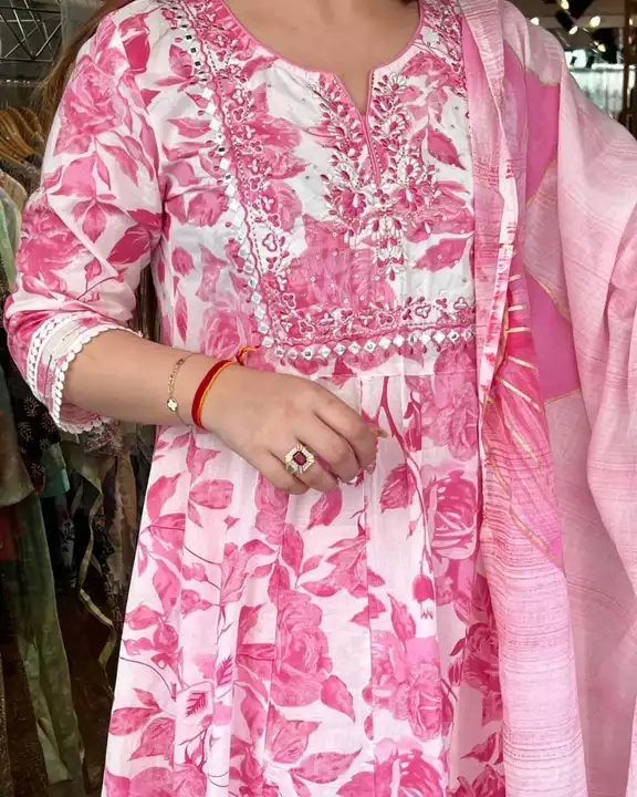 Kurti ment dunnta set uploaded by Mall95store on 7/31/2022