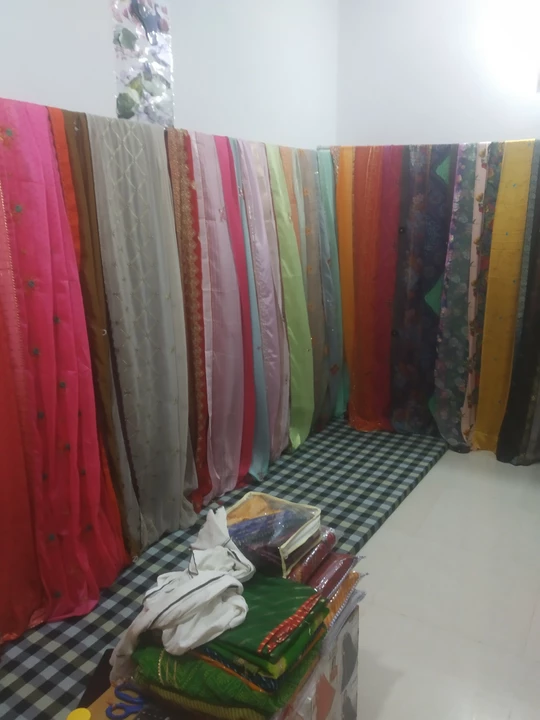 Factory Store Images of Mansi saree and suit