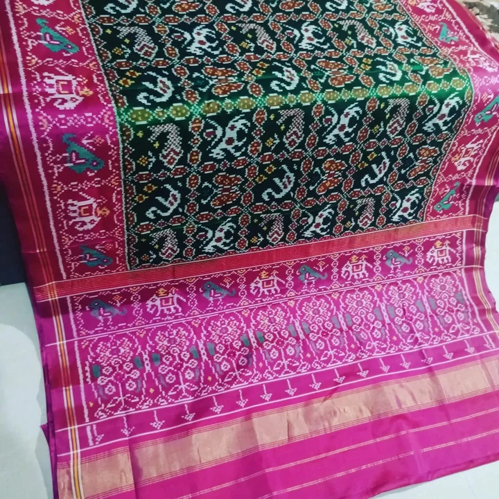 Semi ikkat patola silk saree uploaded by Samyak patola saree on 7/31/2022