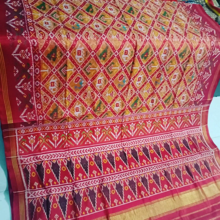Semi ikkat patola silk saree uploaded by business on 7/31/2022