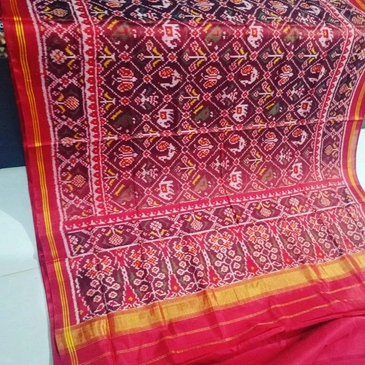 Semi ikkat patola silk saree uploaded by Samyak patola saree on 7/31/2022