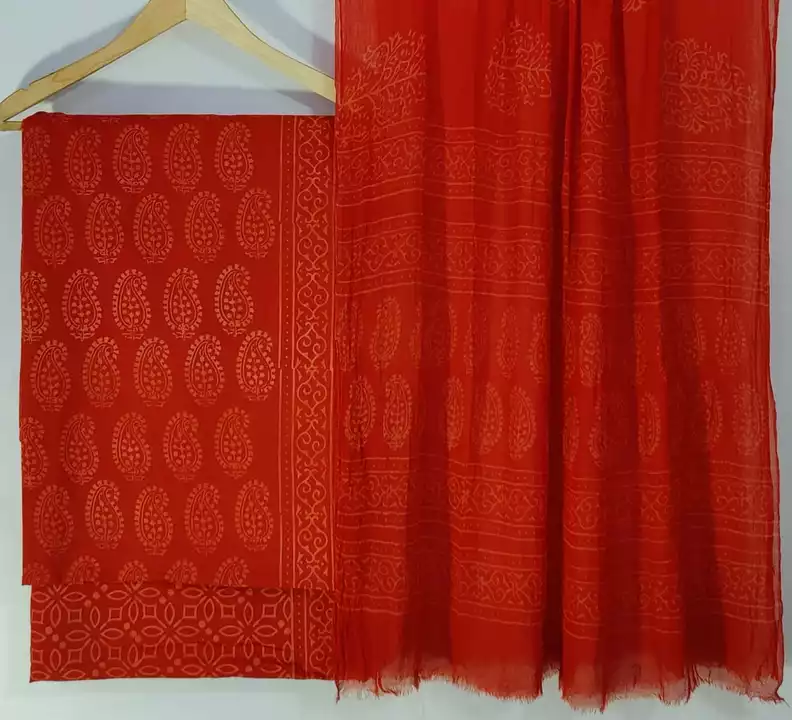 Post image I am Manufactures of Hand block Printed saree,suit,fabrics etc.
Pls whatapps 9660340674