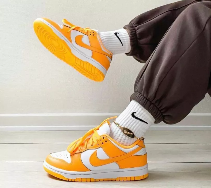 Nike Sb dunk Laser Orange uploaded by SHOETOOWN on 7/31/2022