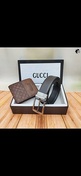 Post image *GUCCI*

*✓ _Belt + Wallet_*
*✓ _Black And Brown Reversible Belt_*
*✓ _Turning Buckle_*
*✓ _Premium Look_*
*✓ _With Brand Box_*

Only For *799+ship