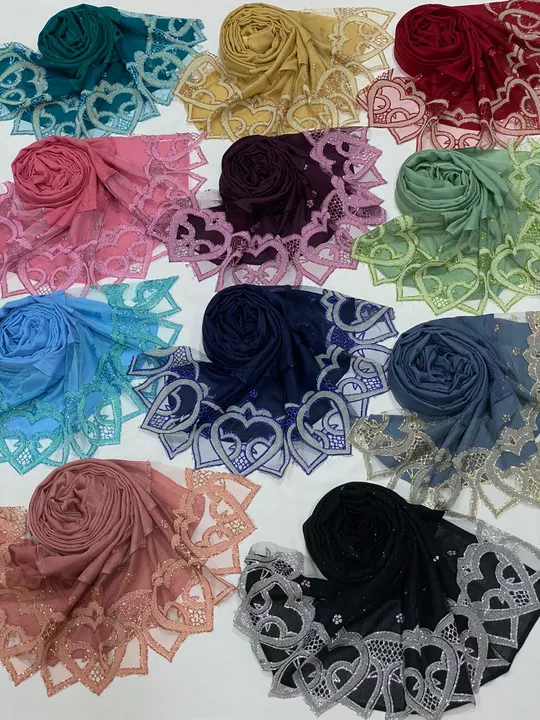 Rayon full glitter pallu fancy double heart 💖 lace cut work pattern uploaded by Hijab un nisa on 8/1/2022